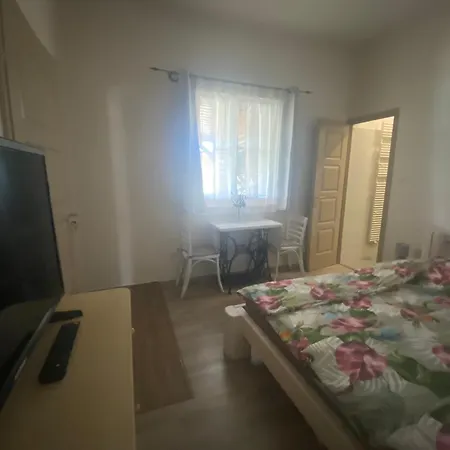 Tuender Guest house Mogyorod